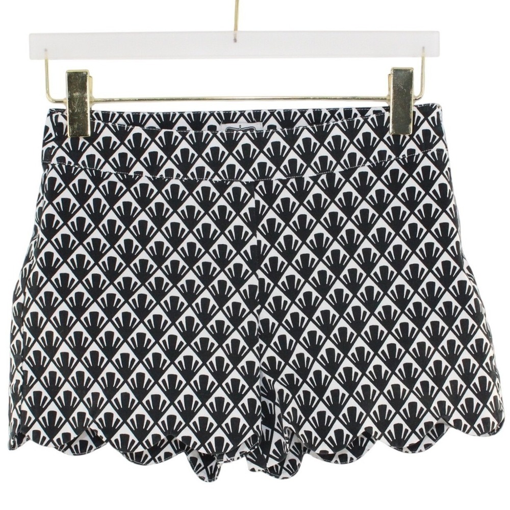 Mud Pie Shorts Scalloped Hem Geometric Fan Print XS Black White